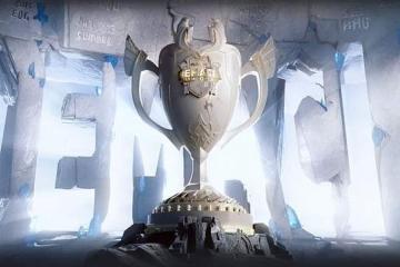 LOL首支被迫投(tóu)降(jiàng)队伍诞生！一天比赛连出两次事故，网友直呼(hū)离谱