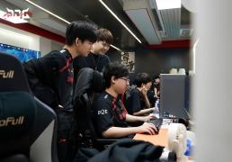 OMG成德(dé)杯最强黑(hēi)马？JDG直接(jiē)烂完？Viper迎(yíng)來(lái)德(dé)杯首秀！