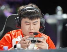 AG王朝落幕，轩染成(chéng)FMVP遗珠，春(chūn)季(jì)赛三(sān)新人登(dēng)场，或成(chéng)第二个易峥