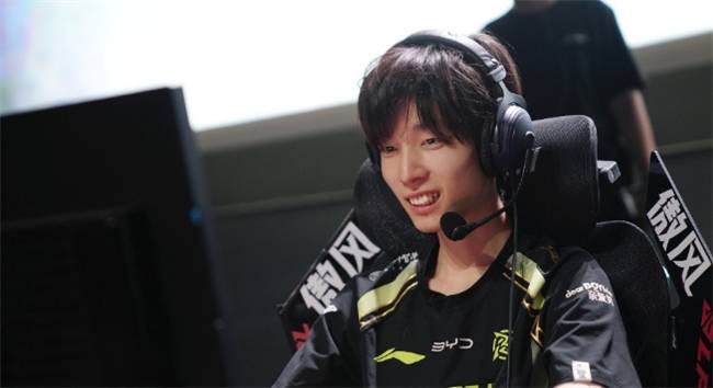 【一竞技1JingJi】LOL：LPL世(shì)界賽(sài)陪练阵容曝光(guāng)！