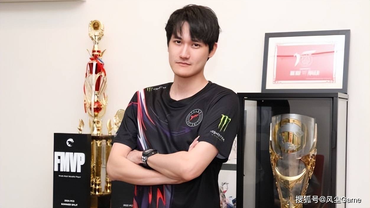 LOL世界(jiè)冠軍(jūn)AD複(fù)出！自降身价打次(cì)级联赛，FoFo被TLN优化再次(cì)失(shī)业