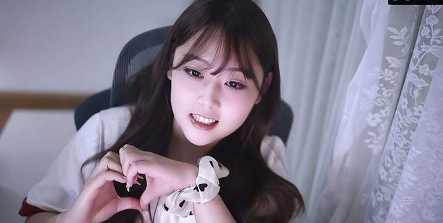 前LOL一姐复出在即，停播三年强势回归，圈(quān)内好友却并不看好！