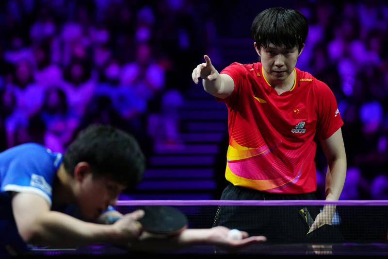 兩(liǎng)度起死回生,國(guó)乒(pīng)男队让二追三晉(jìn)级亞(yà)錦(jǐn)赛决赛,日本队一晚上白忙活了