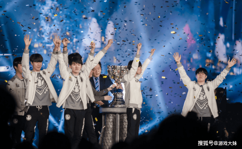Faker對(duì)历届S賽(sài)冠军进行(xíng)排(pái)名(míng)，认为LPL冠军墊(diàn)底，含金(jīn)量(liàng)最(zuì)低