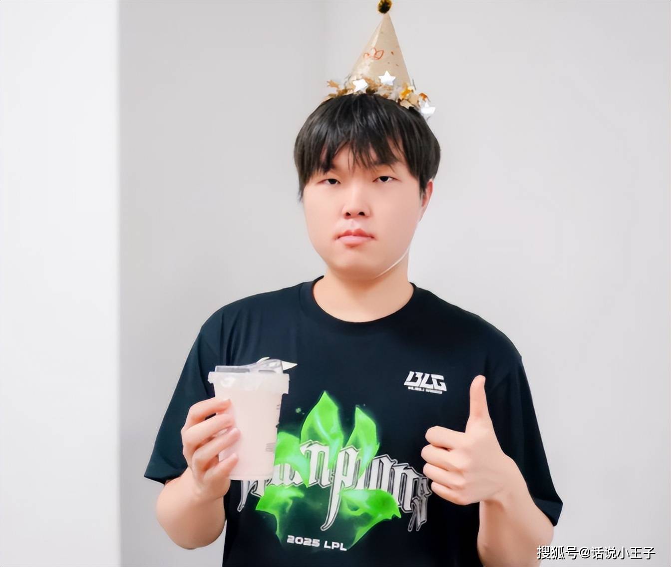 左手(shǒu)刷低(dī)信(xìn)用(yòng)分(fēn)，喊(hǎn)话相信(xìn)我(wǒ)！曝(pù)BLG选手(shǒu)Rank數(shù)据：Bin分(fēn)最低(dī)