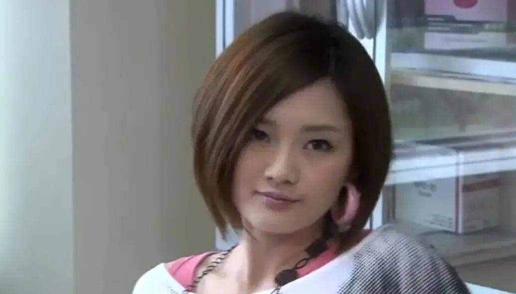 她(tā)摆爛(làn)的真(zhēn)够徹(chè)底啊(a)...