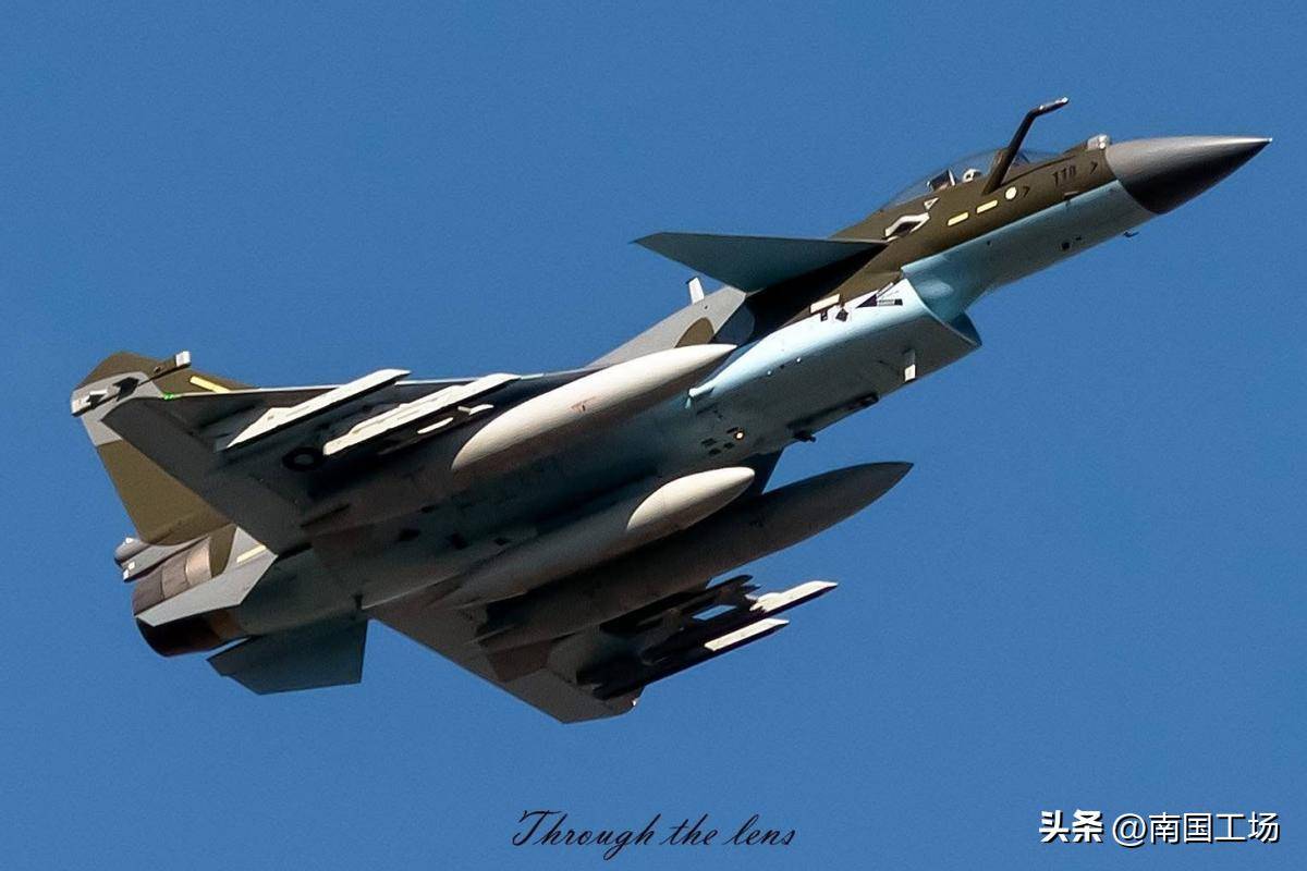 被歼-10四(sì)杀,法国急(jí)于为陣(zhèn)风正名(míng),给乌尅(kè)兰100架,打赢俄军翻身