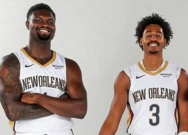 NBA季前赛：首(shǒu)秀三(sān)分球(qiú)6中(zhōng)1！NBA冠军后卫联手锡安