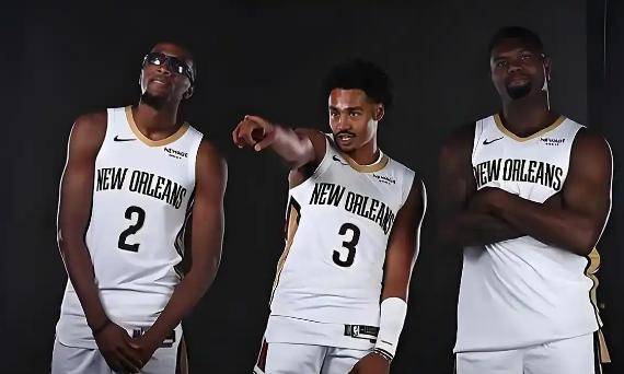 NBA季前赛：首(shǒu)秀三(sān)分球(qiú)6中(zhōng)1！NBA冠军后卫联手锡安