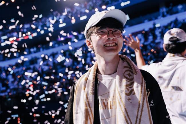 【一(yī)竞技1JingJi】LOL：LOL被曝将重(zhòng)构游戏逻輯(jí) Faker再一(yī)次摧(cuī)毁了LPL