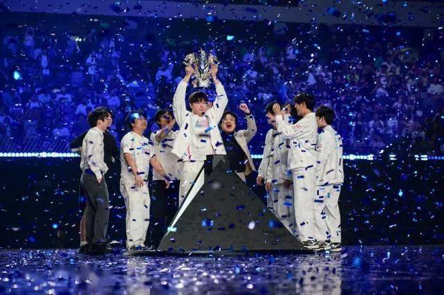 LPL最重情(qíng)义的选手誕(dàn)生，Theshy为冒泡赛准备秘密武器(qì)