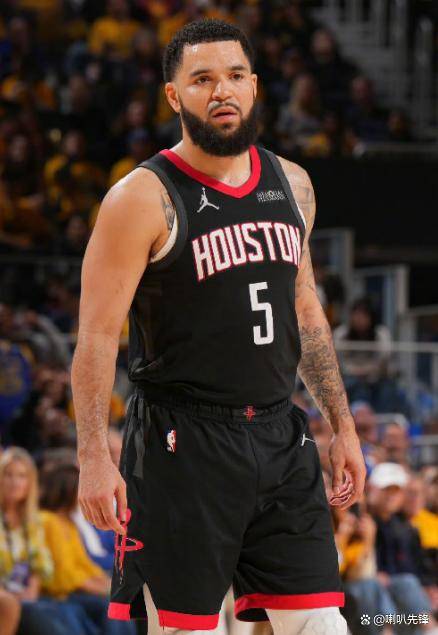 火箭因祸得福！19岁探花(huā)场均14分+50%三分，範(fàn)弗利特伤停反成催化剂