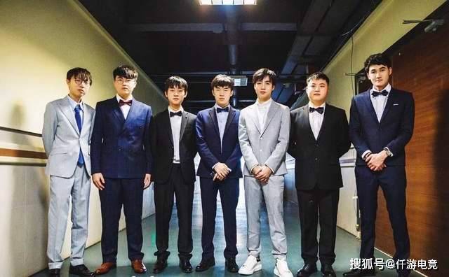 LOL官方更新战力排行榜，第一毫不意外，IG赫然在(zài)列！