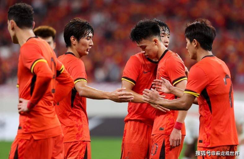 大(dà)脚尼奥沿用五後(hòu)卫！毛伟杰小鲍首发彭啸替补，王(wáng)钰栋必成(chéng)伊拉克噩夢(mèng)