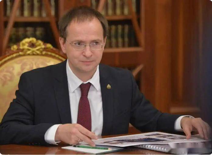 突发特讯！官宣(xuān)落地，俄罗斯(sī)通(tōng)告全(quán)球：新(xīn)一轮俄美乌会谈将在(zài)瑞士日內(nèi)瓦(wǎ)举行(xíng)！引发全(quán)球高(gāo)度关注