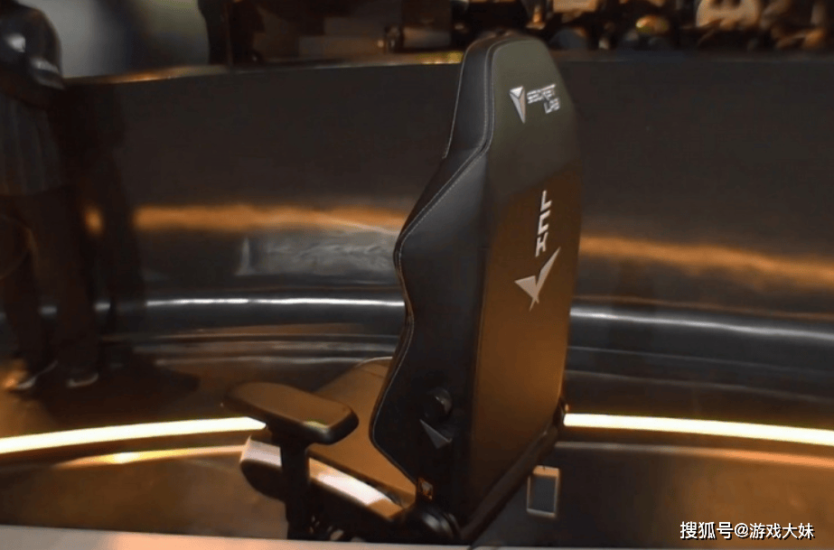 又一位(wèi)LOL选手被(bèi)处罚，比賽(sài)中(zhōng)暂停蹲坑，賽(sài)後(hòu)被(bèi)罚300万